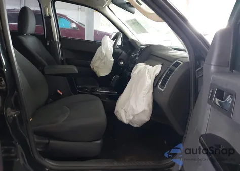 2010 Mazda Tribute I Sport из США, поврежденный, VIN 4F2CY0C77AKM09309